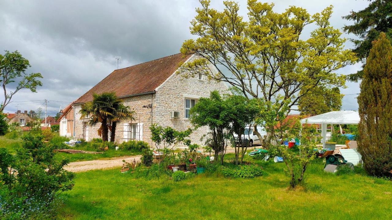 Domaine Ravy-Lilas Saint-Symphorien-sur-Saone Luaran gambar